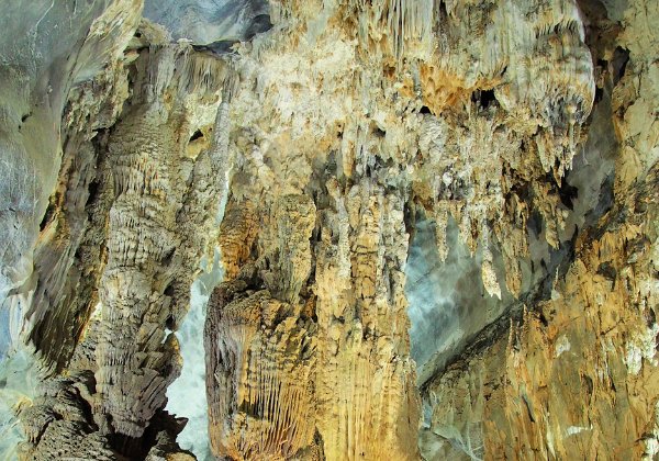 Phong Nha Cave